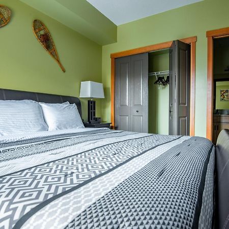 Renovated Condo, 2Br, 2Ba, Heated Pool, 3 Hot Tubs, Pets Welcome! Canmore Esterno foto