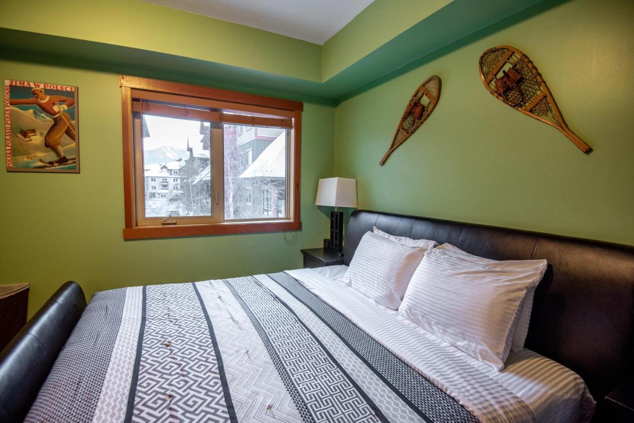 Renovated Condo, 2Br, 2Ba, Heated Pool, 3 Hot Tubs, Pets Welcome! Canmore Esterno foto