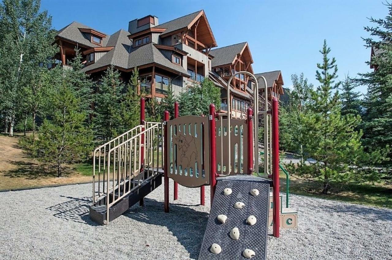 Renovated Condo, 2Br, 2Ba, Heated Pool, 3 Hot Tubs, Pets Welcome! Canmore Esterno foto